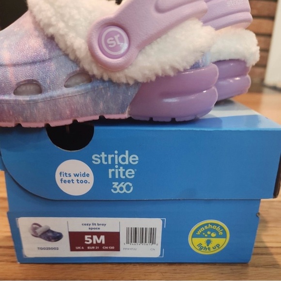 Stride Rite Light-up fuzzy “Crocs” - Picture 4 of 4